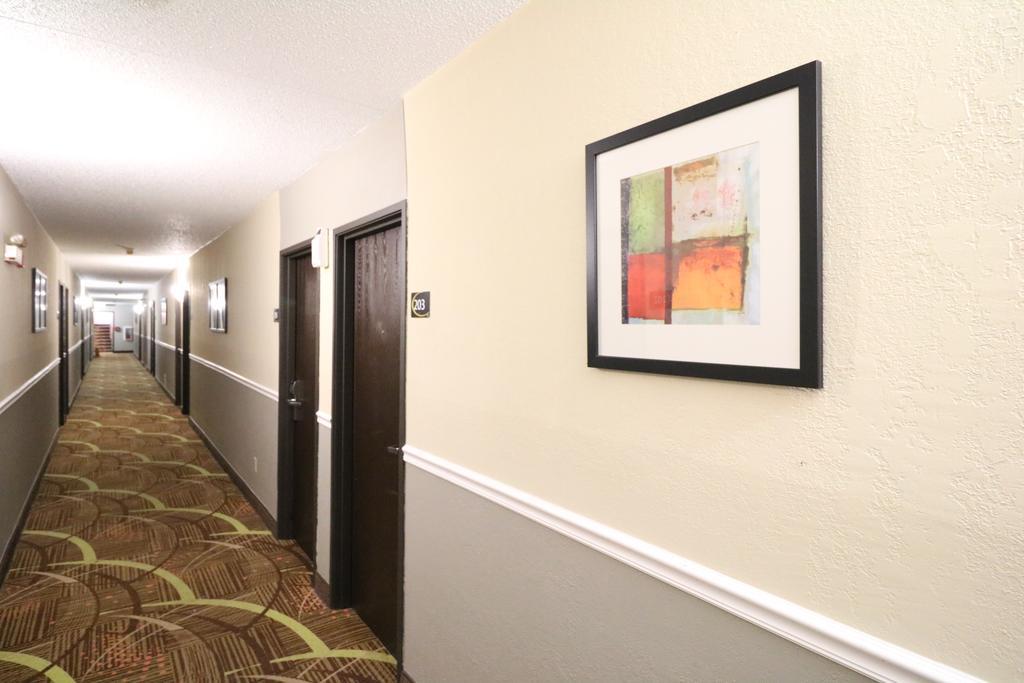 Motel Super 8 By Wyndham Dubuque Exterior foto